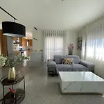 Luxury With Sea Views Private Parking And Terrace Apartmán *
