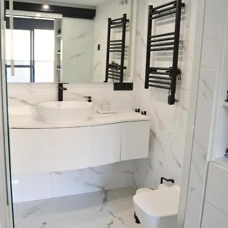 Luxury With Sea Views Private Parking And Terrace Апартаменти