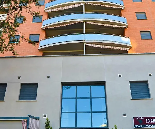 Luxury With Sea Views Private Parking And Terrace * פואנגירולה